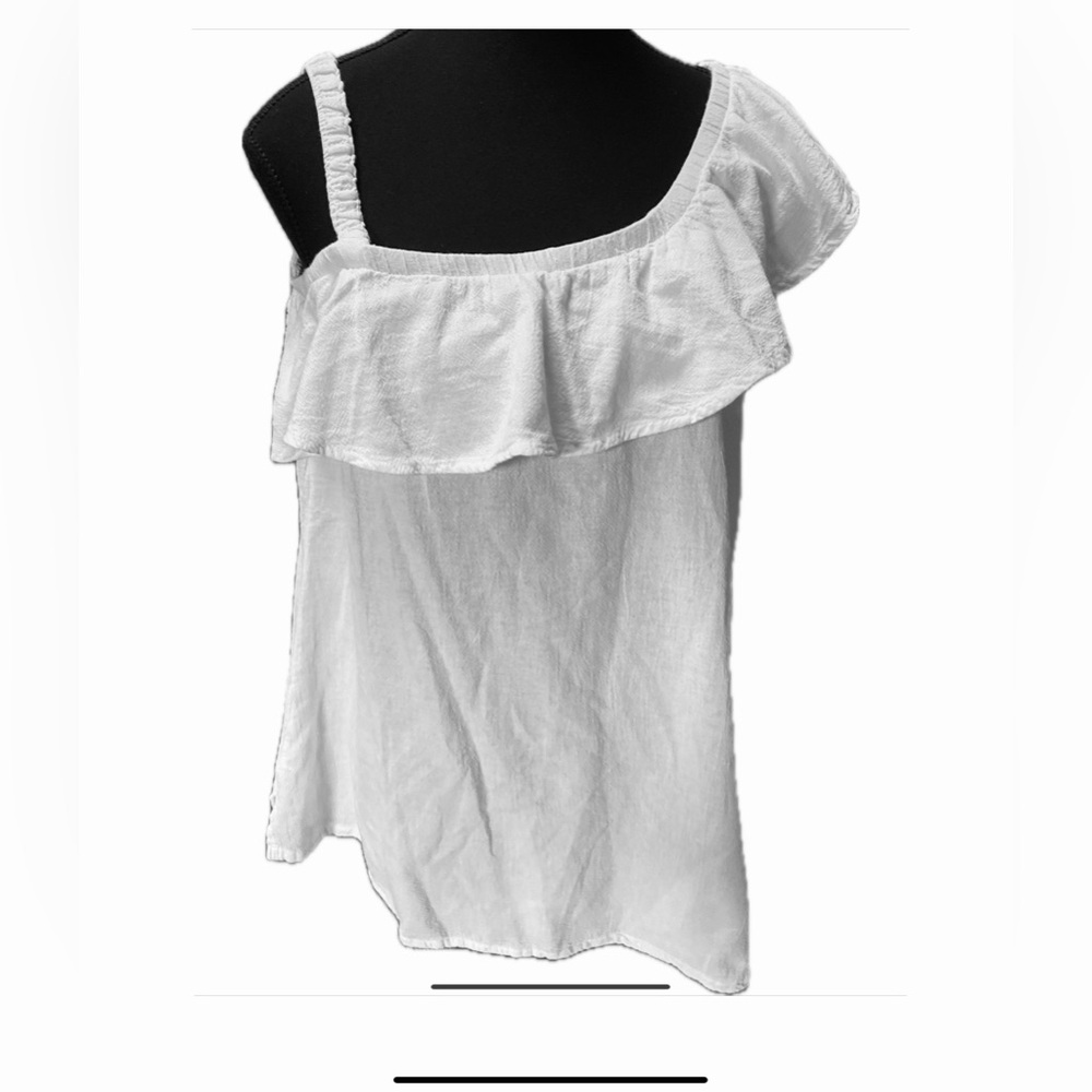Miss Aly White 100% Cotton Ruffled Off-Shoulder top.